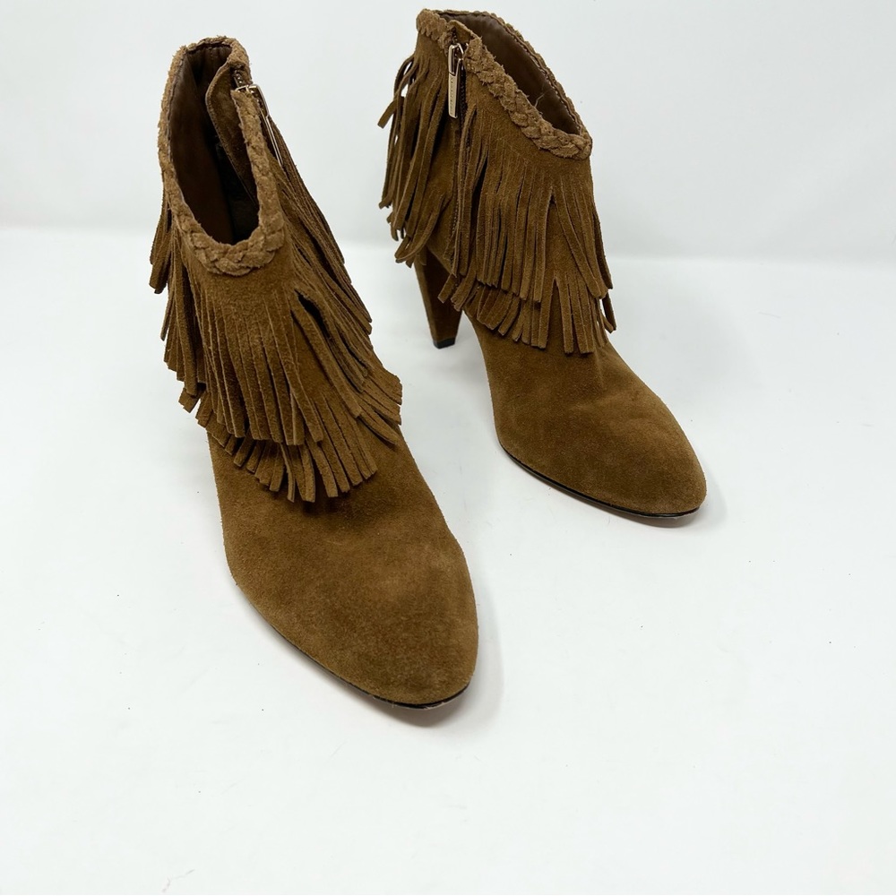 Vince camuto fringe suede ankle booties tan size 7.5
